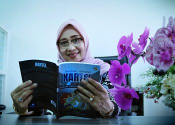 Perjuangan Prof. Sukarmi Menjadi Guru Besar Ilmu Hukum Ekonomi FH UB